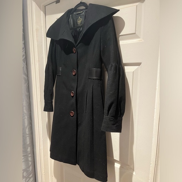Mackage like new black coat - Picture 1 of 10
